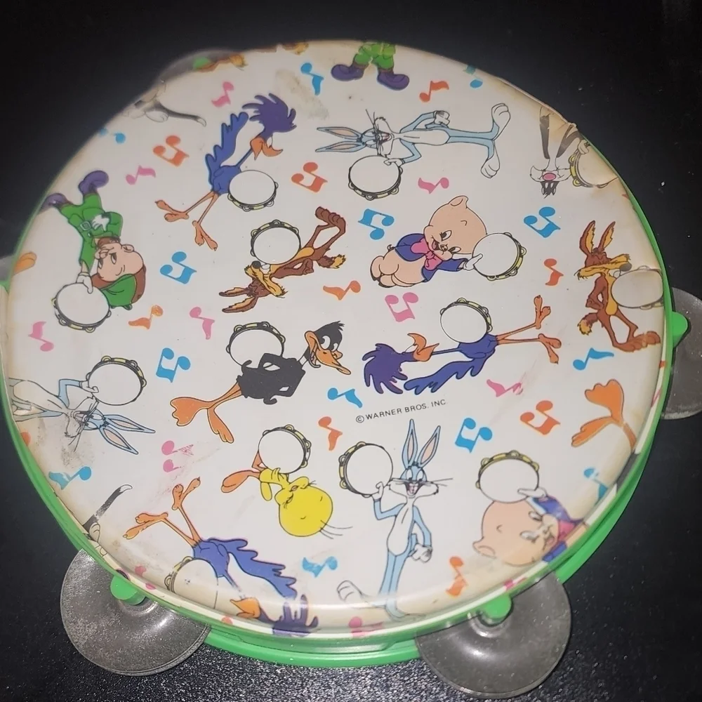 Vintage Looney Tunes Tambourine with Characters.  Comes In Original Box. - Picture 6 of 6